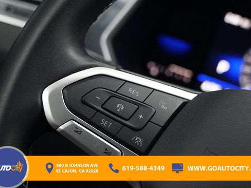 Used 2022 Volkswagen Tiguan SE AWD/4WD image 19