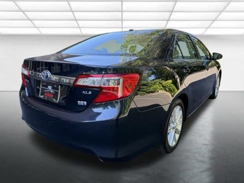 Used 2014 Toyota Camry XLE w/ Leather Package FWD image 6