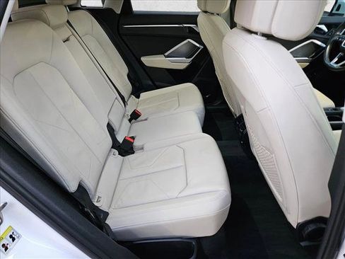 Used 2020 Audi Q3 2.0T Premium w/ Convenience Package image 19