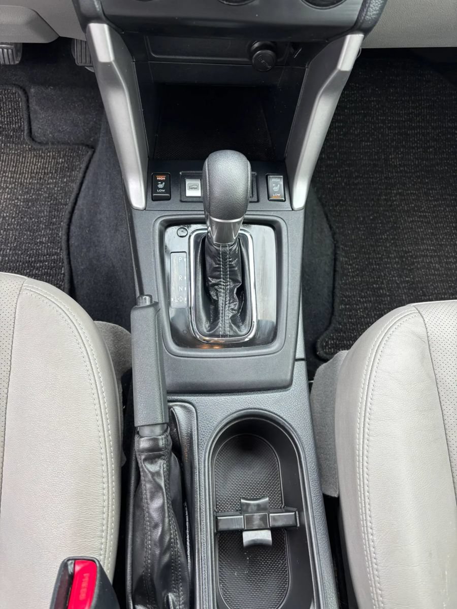 Used 2015 Subaru Forester 2.5i Touring w/ Eyesight & Navigation System AWD/4WD image 11