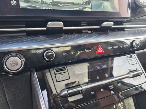 Certified 2023 Kia Carnival SX Prestige image 26