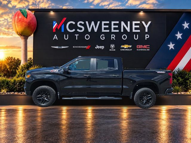Used 2024 Chevrolet Silverado 1500 Custom Trail Boss AWD/4WD image 2