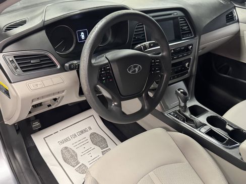 Used 2016 Hyundai Sonata Sport image 9