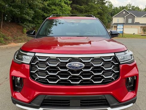 Used 2025 Ford Explorer Platinum w/ Ultimate Package AWD/4WD image 8