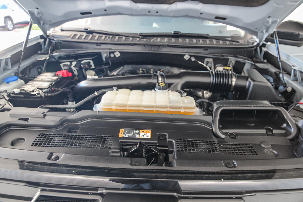 Certified 2025 Ford Expedition Active RWD image 29