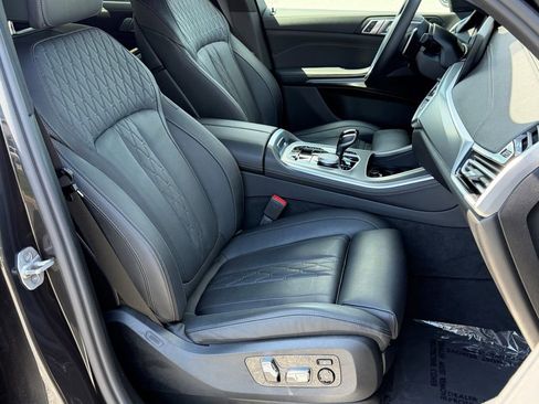 Used 2023 BMW X5 xDrive40i w/ Luxury Seating Package AWD/4WD image 15