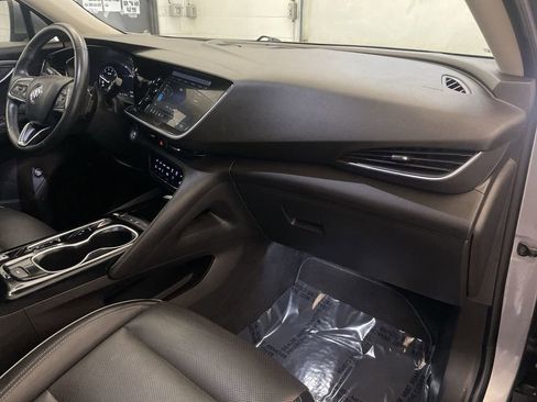 Used 2021 Buick Envision Essence FWD image 21