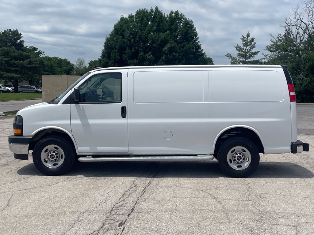 Used 2024 GMC Savana 2500 w/ Driver Convenience Package RWD image 2