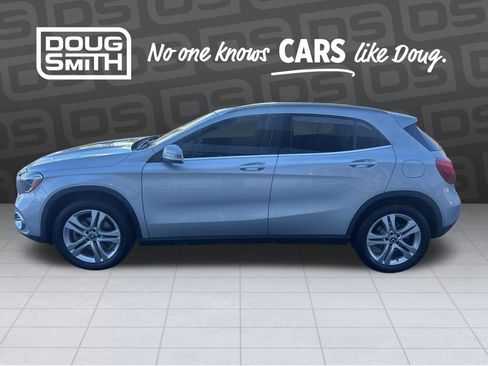 Used 2018 Mercedes-Benz GLA 250 4MATIC image 2