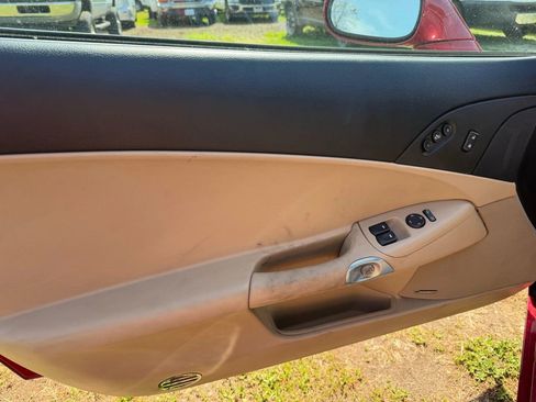 Used 2005 Chevrolet Corvette Coupe w/ Preferred Equipment Group image 20