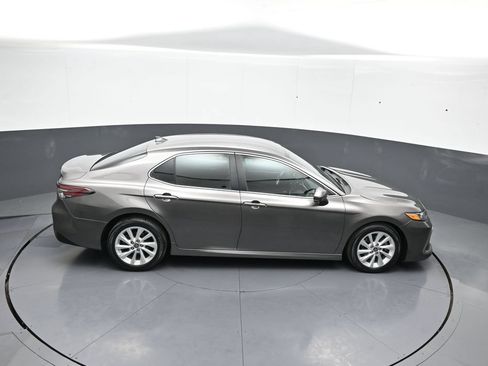 Used 2021 Toyota Camry LE AWD/4WD image 35