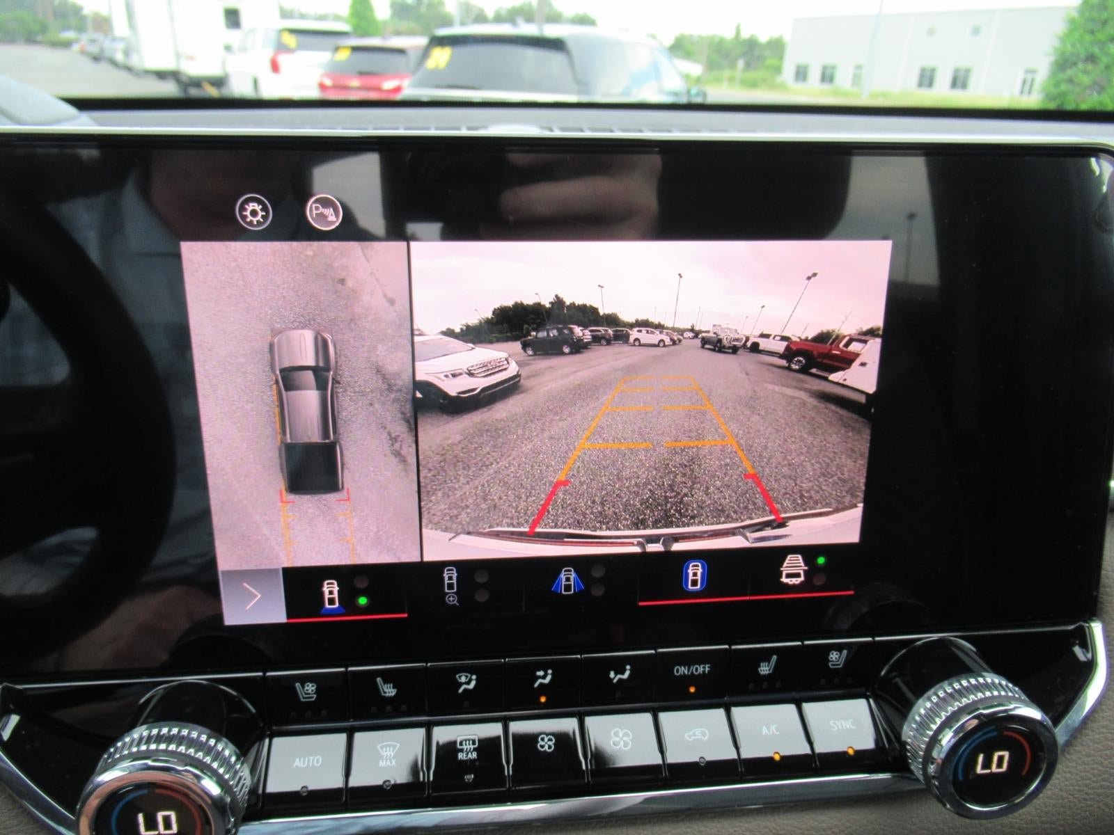 Used 2023 GMC Canyon Denali AWD/4WD image 29