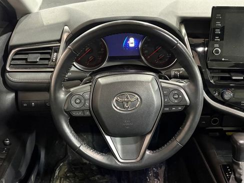 Used 2022 Toyota Camry XSE image 20