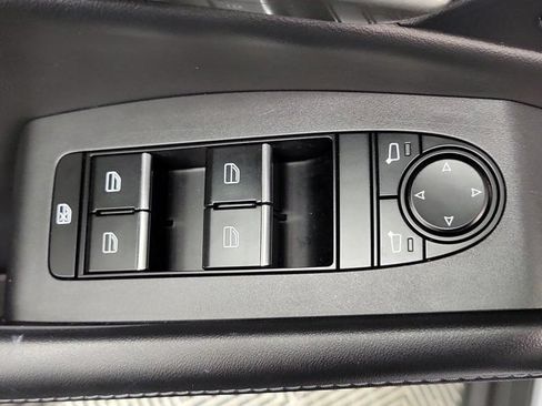 Used 2021 MAZDA CX-30 FWD 2.5 S w/ Select Package image 19