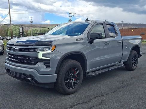 Used 2025 Chevrolet Silverado 1500 RST image 3