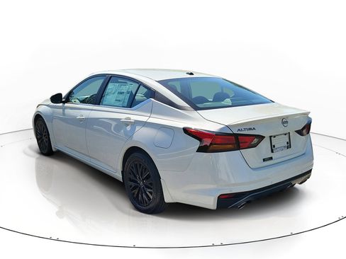 New 2026 Nissan Altima 2.5 SV FWD image 3