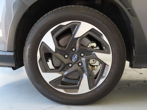 Used 2025 Subaru Crosstrek 2.5i Limited w/ Crosstrek Mirror Package image 29