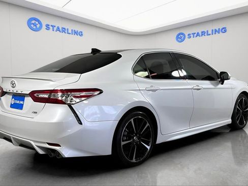 Used 2020 Toyota Camry XSE FWD image 9