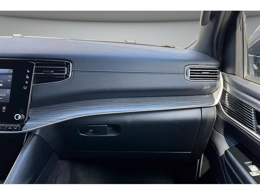 Certified 2024 Jeep Wagoneer Series II w/ Flexible Seating Group AWD/4WD image 47