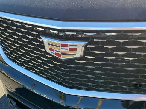 Used 2025 Cadillac XT6 Premium Luxury w/ Technology Package image 31