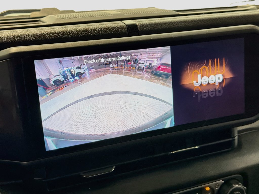 Used 2024 Jeep Wrangler Sport AWD/4WD image 15