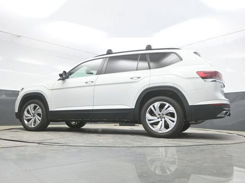 Used 2023 Volkswagen Atlas SE AWD/4WD image 29