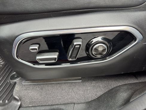 Certified 2022 Jeep Grand Cherokee Overland w/ Adv Protech Group III image 22