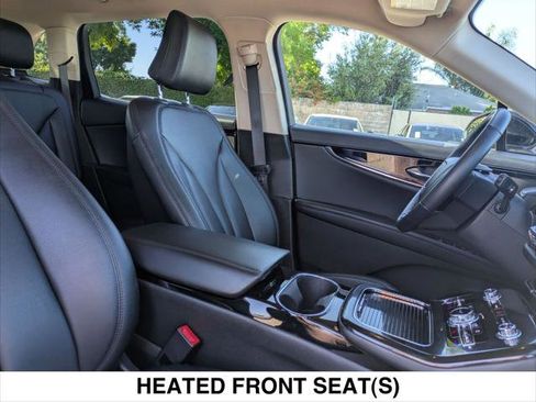 Used 2023 Lincoln Nautilus AWD w/ Premium Package image 25