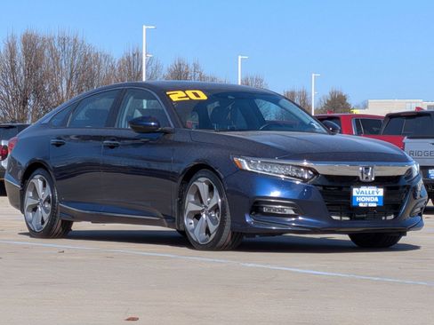 Certified 2020 Honda Accord Touring image 4