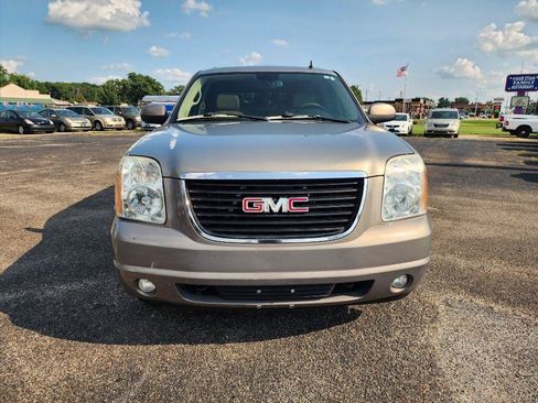 Used 2007 GMC Yukon SLT w/ SLT Preferred Equipment Group AWD/4WD image 13