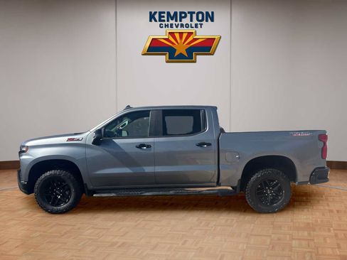 Used 2021 Chevrolet Silverado 1500 LT Trail Boss w/ Convenience Package II AWD/4WD image 3
