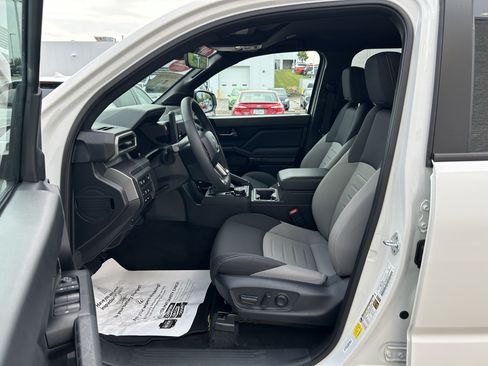Certified 2025 Toyota Tacoma TRD Off-Road w/ TRD Off Road Upgrade Package AWD/4WD image 15