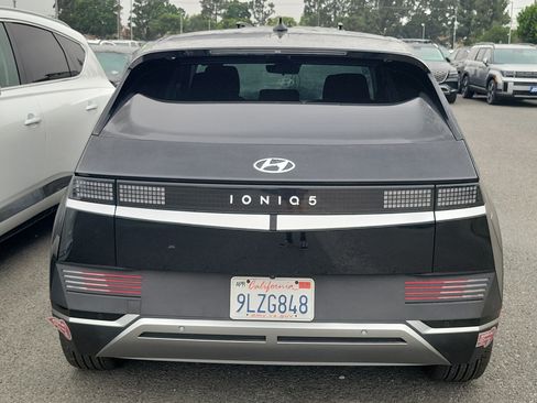 Used 2024 Hyundai Ioniq 5 SE RWD image 5