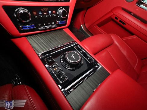 Used 2024 Rolls-Royce Ghost AWD/4WD image 37