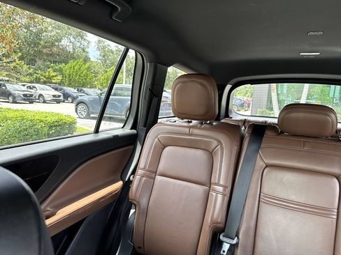 Used 2020 Lincoln Aviator Reserve RWD image 17