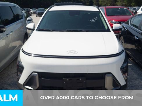 Used 2025 Hyundai Kona SEL AWD/4WD image 2