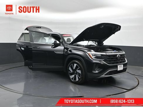 Used 2026 Volkswagen Atlas Cross Sport SE AWD/4WD image 59