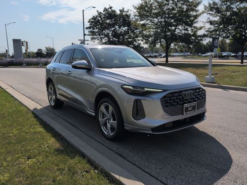 New 2025 Audi Q5 Premium Plus image 28