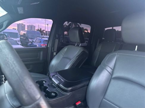 Used 2022 RAM 2500 Tradesman w/ Chrome Appearance Group AWD/4WD image 17