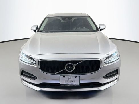 Used 2018 Volvo S90 T5 Momentum w/ Convenience Package FWD image 2