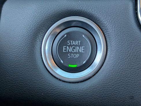 Used 2024 GMC Canyon Elevation w/ Trailering Package image 32