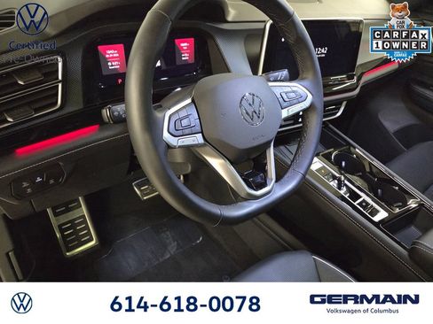 Certified 2025 Volkswagen Atlas Cross Sport SEL Premium R-Line AWD/4WD image 17