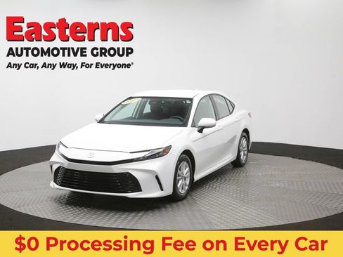 Used 2025 Toyota Camry LE FWD image 54
