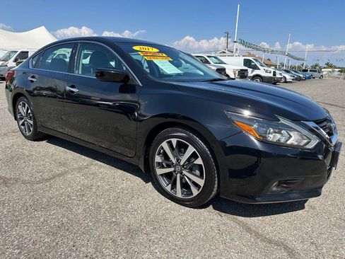 Used 2017 Nissan Altima 2.5 SR image 3