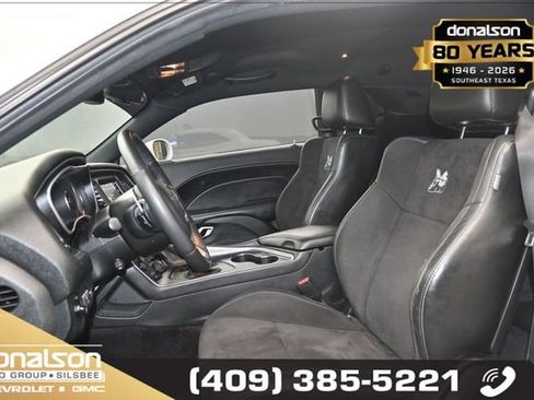 Used 2018 Dodge Challenger R/T Scat Pack w/ Leather Interior Group RWD image 9