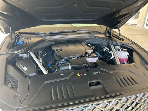 Used 2024 Genesis GV70 2.5T w/ Sport Prestige Package image 11