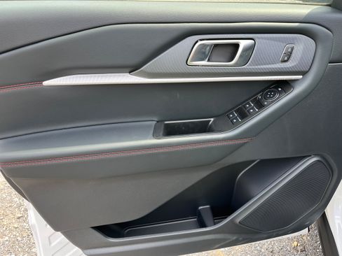 New 2026 Ford Explorer ST-Line AWD/4WD image 18