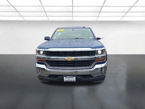 Used 2017 Chevrolet Silverado 1500 LT w/ LT Eassist Package AWD/4WD image 8