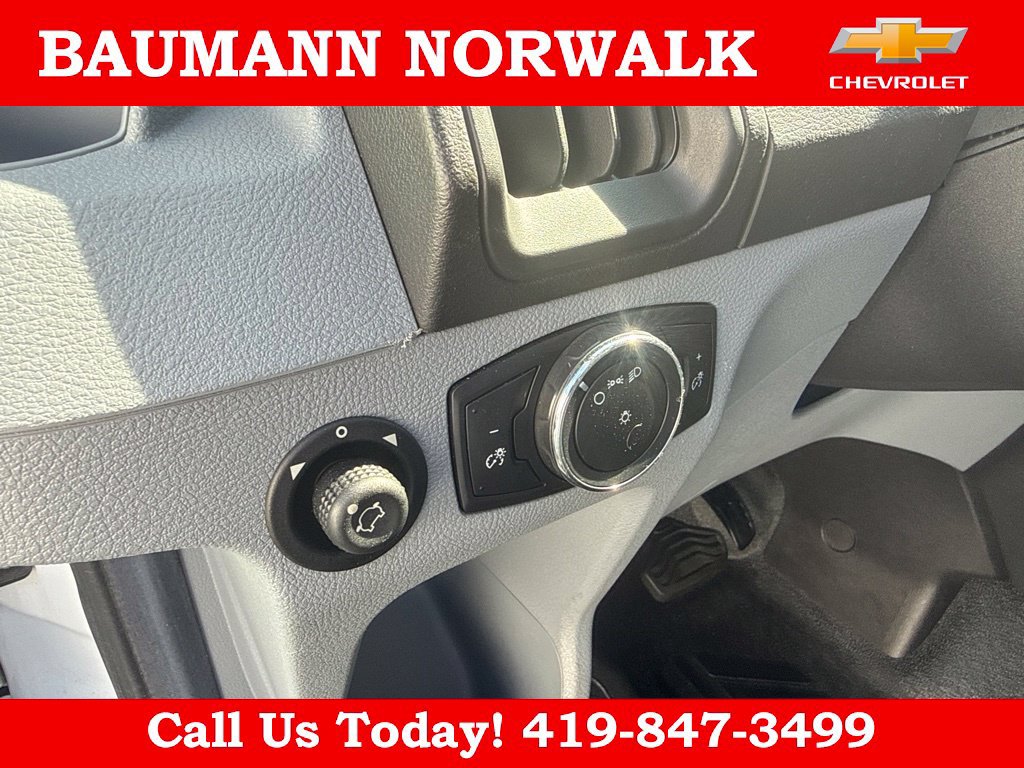 Used 2015 Ford Transit 250 130 Low Roof w/ Exterior Upgrade Package RWD image 12