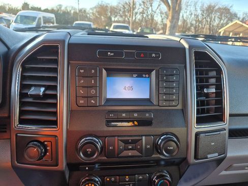 Used 2018 Ford F150 XLT image 14